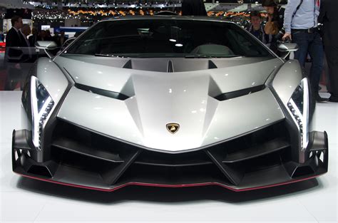 File:Geneva MotorShow 2013 - Lamborghini Veneno front view.jpg