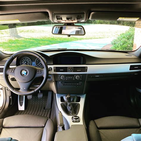 Showing some love for the e90 interior : BMW