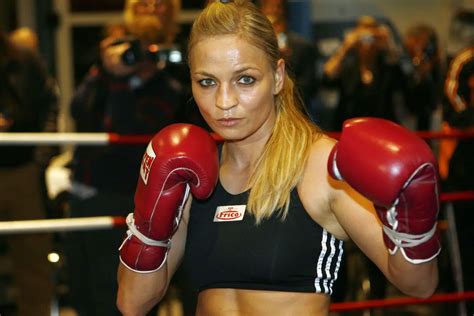 10 Best Female Boxers Of All Time - Boxing Addicts