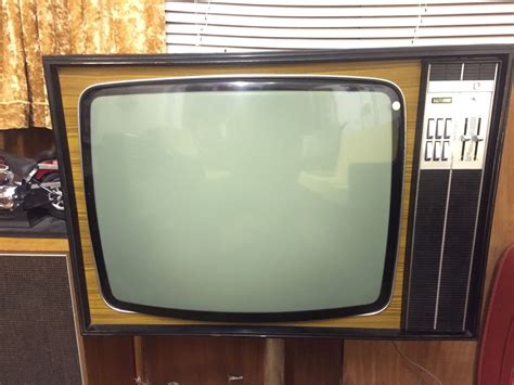 VINTAGE 1970S ULTRA BLACK AND WHITE TELEVISION 1 Television Set, Tv ...