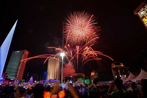 14 Places In Klang Valley To Watch Fireworks In 2016