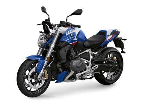 2023 BMW R 1250 R First Look | Motorcyclist