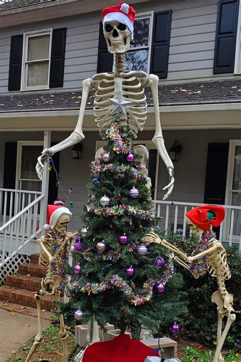 What Are People Doing With Those 12′ Halloween Skeletons Now? | Big 102 ...