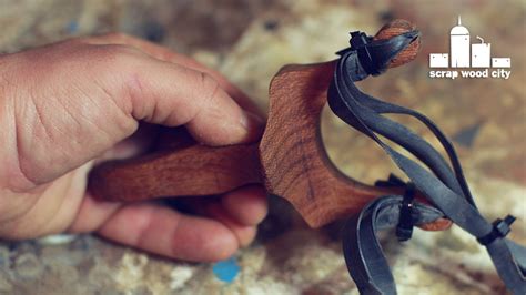 scrap wood city: DIY wooden slingshot