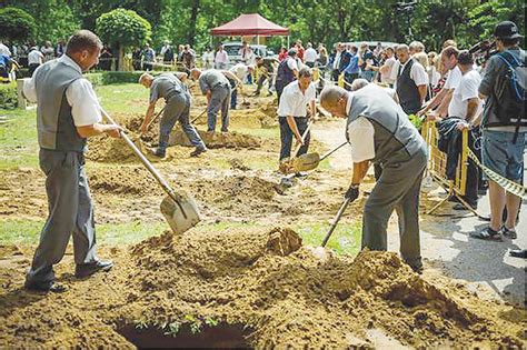 Hungary: First National Grave-Digging Contest - CorD Magazine