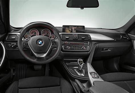 2013 BMW 320i Review by AutoGuide - autoevolution