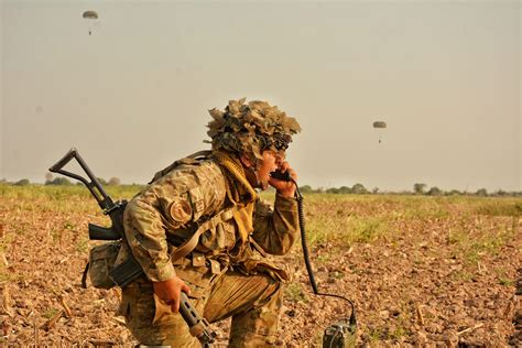 Galería - El Regimiento de Asalto Aéreo 601 y la IV Brigada ...