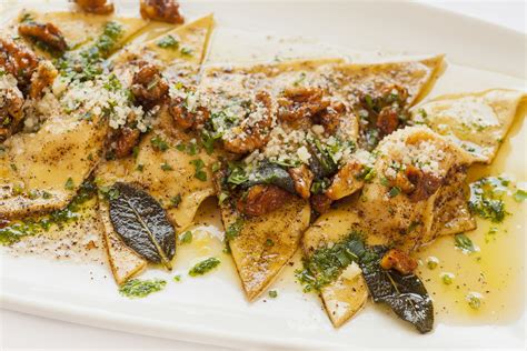 10 Delicious Ravioli Fillings That Will Get You Rolling Out Pasta ASAP ...