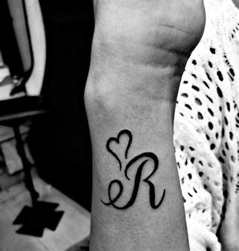 R Letter Tattoo Images Download – Zerkalovulcan