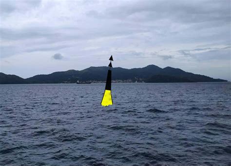 Navigation Buoys And Markers Explained With Meaning - Marine Waterline