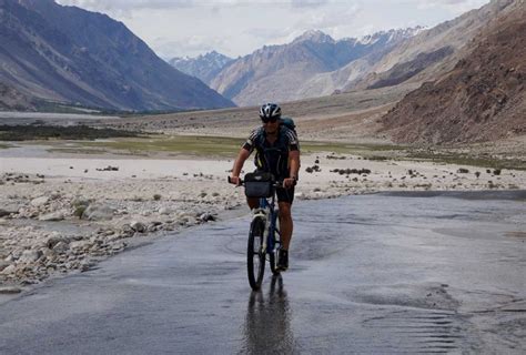 Cycling in Ladakh – Tours to Ladakh, India, Bhutan & Central Asia