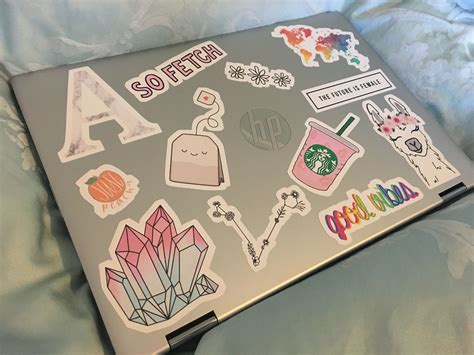 Laptop with cute/girly sticker decoration | Ideias para legendas ...