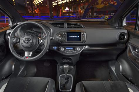 2023 Toyota Yaris Cross Gr Sport Interior Front Seats Caricos | Images ...