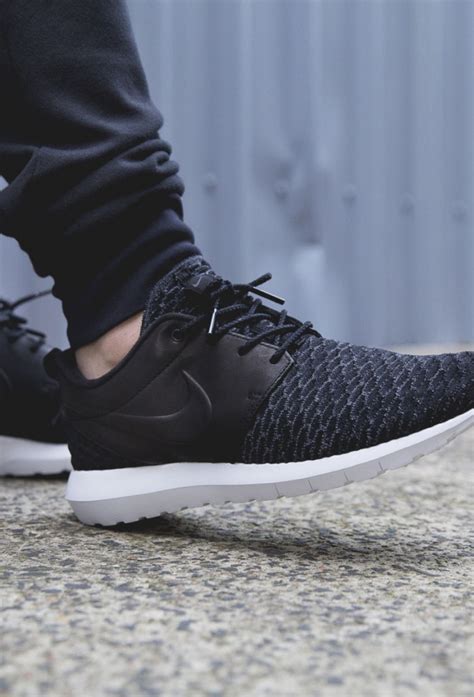 NIKE Roshe One Flyknit | SOLETOPIA