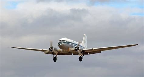 How The DC-3 Changed Air Travel Forever - Simple Flying