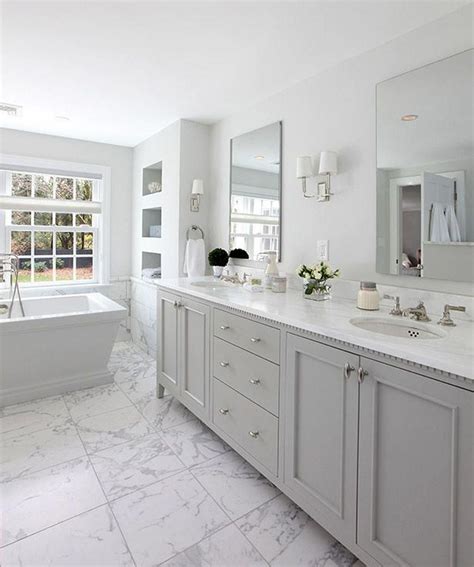 30+ Best Gray And White Bathroom Design For Your New Bathroom ...