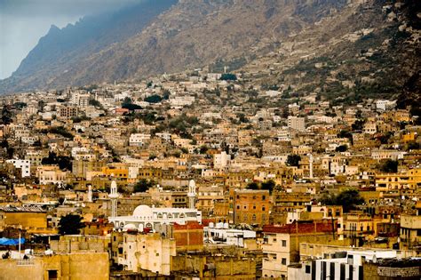 Taiz, Yemen Ta'izz or Taiz (تعز) is a city in the Yemeni Highlands ...