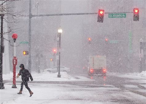 Blizzard closing in on Massachusetts could set Boston’s record for ...