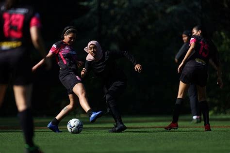 The sisterhood of Muslim women uniting football and faith in London ...