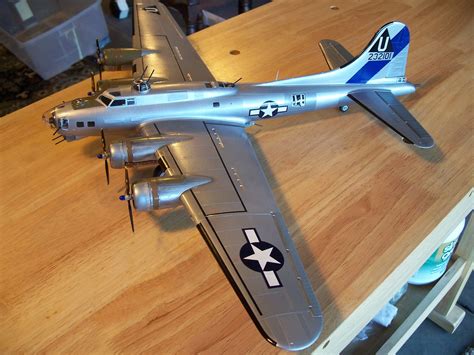 B-17G Flying Fortress -- Plastic Model Airplane Kit -- 1/48 Scale ...