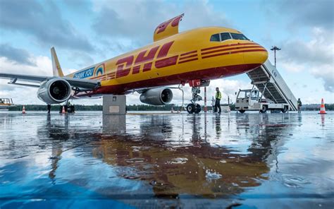 DHL Boeing 757 freighter diverts due to cargo door opening - AeroTime