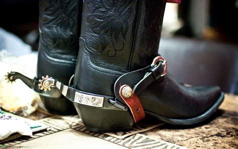 Spurs On Cowboy Boots / Cowboy boots with spurs (at fast draw ...