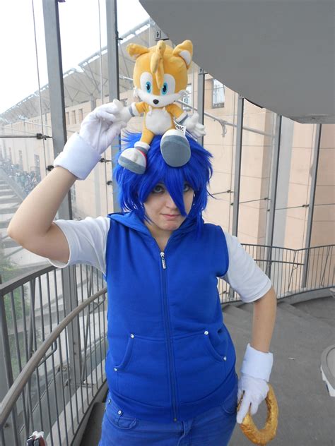 -Clover Nina-Cosplay World- — Sonic the Hedgehog human version - Games Week