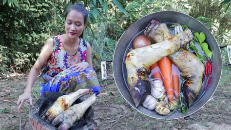 Special Cow Leg Soup recipe/ How to cook Cow Leg Soup in my village ...