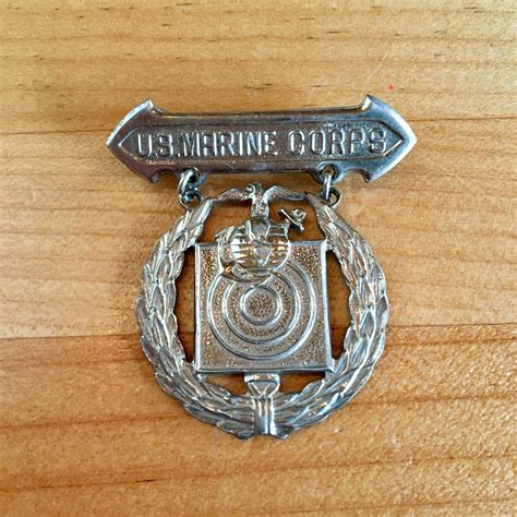 What years was this marksmanship medal/badge used in the Corps? : r/USMC