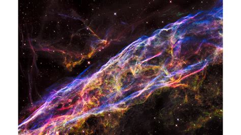 Veil Nebula Supernova Remnant | HubbleSite