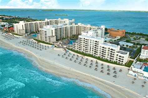 Cancun Family Vacation Packages & Deals | Family Vacation Critic