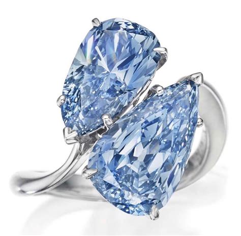 Blue diamond ring | Colored diamond rings, Graff diamonds, Diamond jewelry