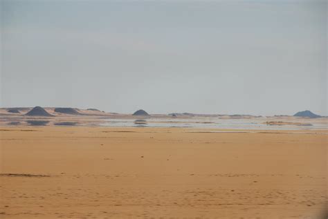 Mirage in the Desert | I took this shot of the 'mirage' thro… | Flickr