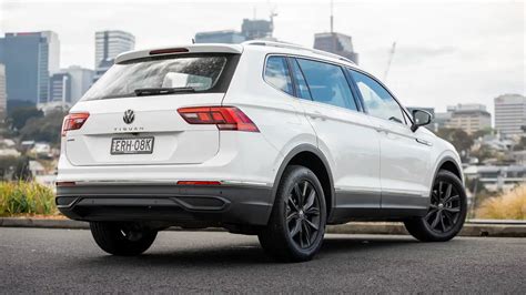 Volkswagen Tiguan Allspace 110TSI 2022 review | Drive