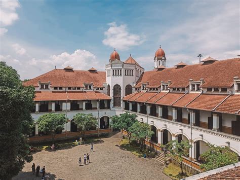 Menilik Sejarah Lawang Sewu yang Wajib Kamu Ketahui – Gramedia Literasi