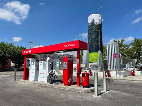 Cepsa, Redexis open new LNG filling station in Spain - LNG Prime