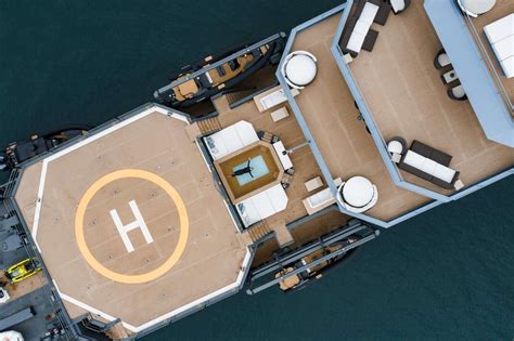 A Comprehensive Guide To Luxury Superyacht Charter