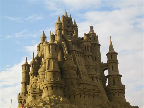 25 Awesome Sand Sculptures