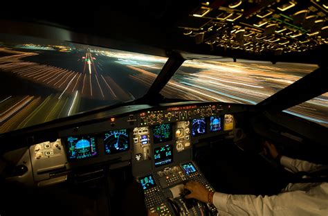 Jet Airlines: Airbus a319 Cockpit