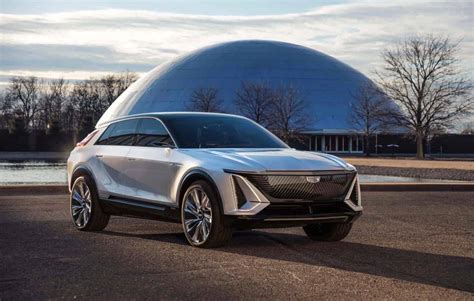 Cadillac apresenta o Lyriq, seu primeiro carro totalmente elétrico ...