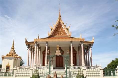 Arriving in Koh Chang: The Royal Palace and Silver Pagoda of Cambodia