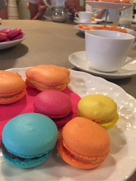 Best Macarons in Paris - The Ultimate List - elizabeth everywhere