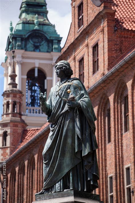 Monument of great astronomer Nicolaus Copernicus in Torun, Poland Stock ...