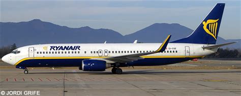 Ryanair Boeing 737-800 (Old Livery) | V1 Decals