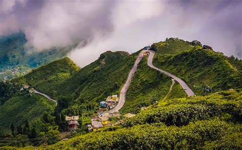 10 Most beautiful places to visit in Darjeeling - HolidayMonk | Luxury ...