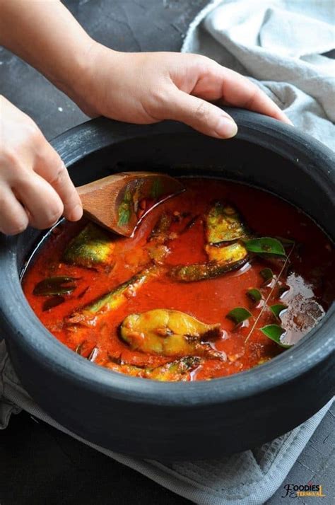 Kerala Fish Curry with Coconut Milk | Nadan Meen Curry » Foodies Terminal