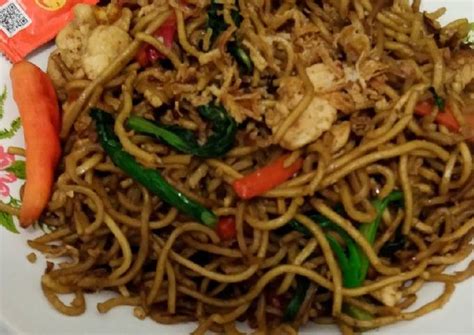 Resep Mie Kuning Goreng oleh Yuli Widyastuti - Cookpad