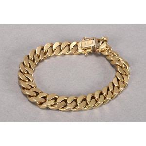 Heavy 18ct gold bracelet, stamped 750, maker 'Cb', in heavy ...