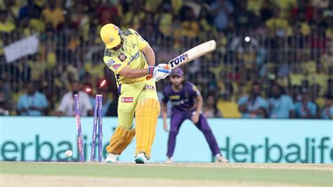 IPL 2023: MS Dhoni Misses Free Hit, Ends Up Getting Clean Bowled By KKR ...