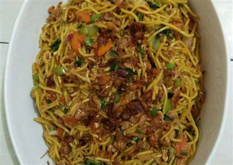 Resep Mie kuning goreng😋 oleh fitri sundari - Cookpad